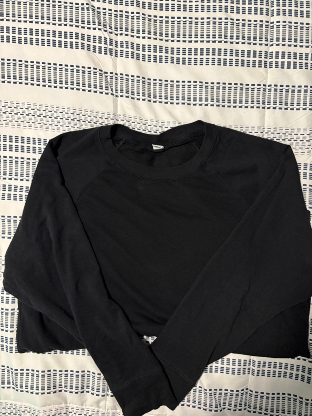 Old Navy Active Classic Black Crewneck Sweatshirt size XL